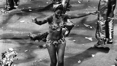 PHOTO: Rio Carnival in full swing. Brazilians and Brazil, in their festive costumes, dance to the rhythm of Samba.